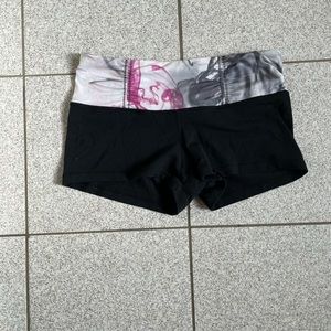 Lululemon black booty shorts